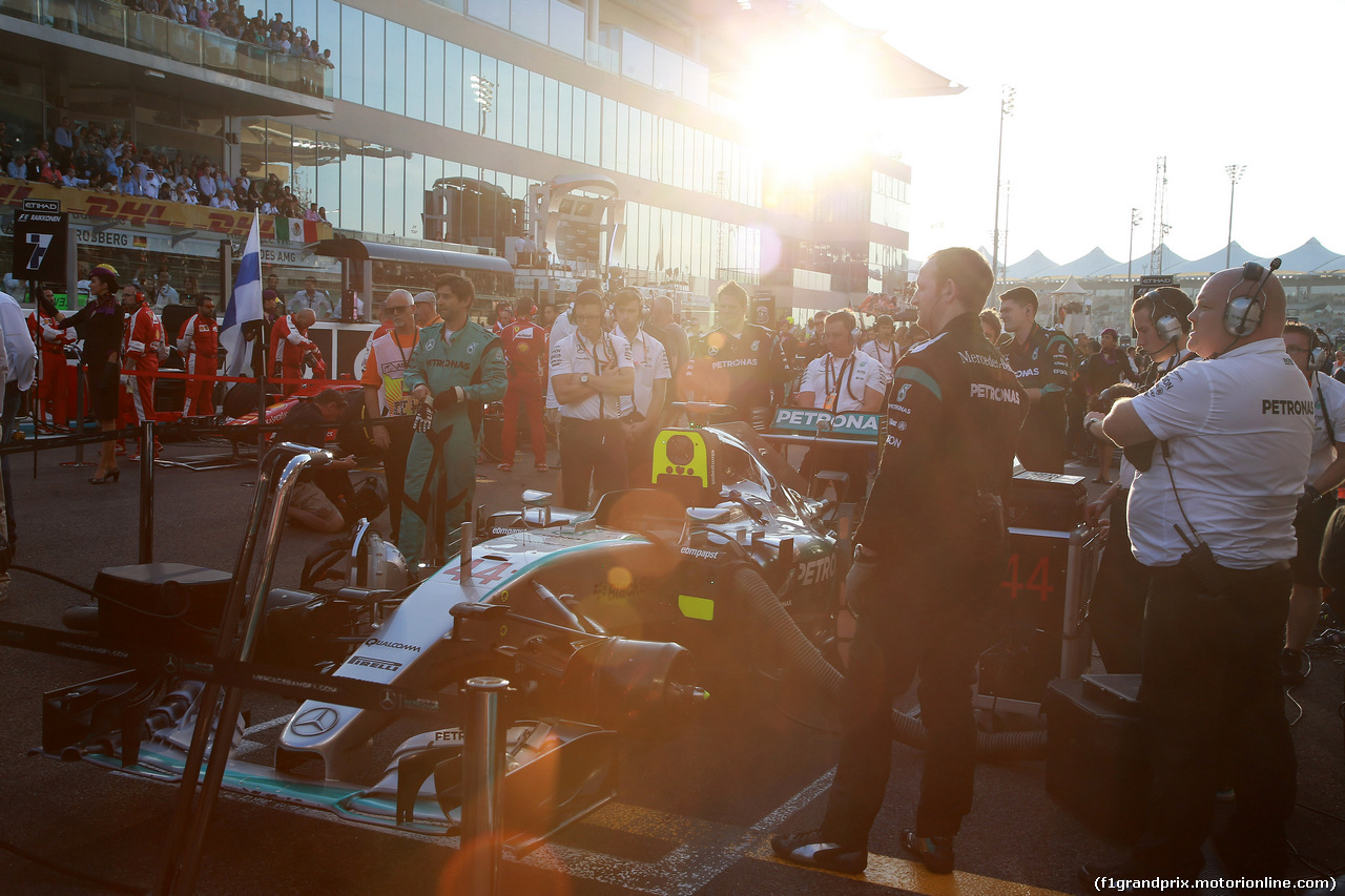 GP ABU DHABI, 29.11.2015 - Gara, Lewis Hamilton (GBR) Mercedes AMG F1 W06