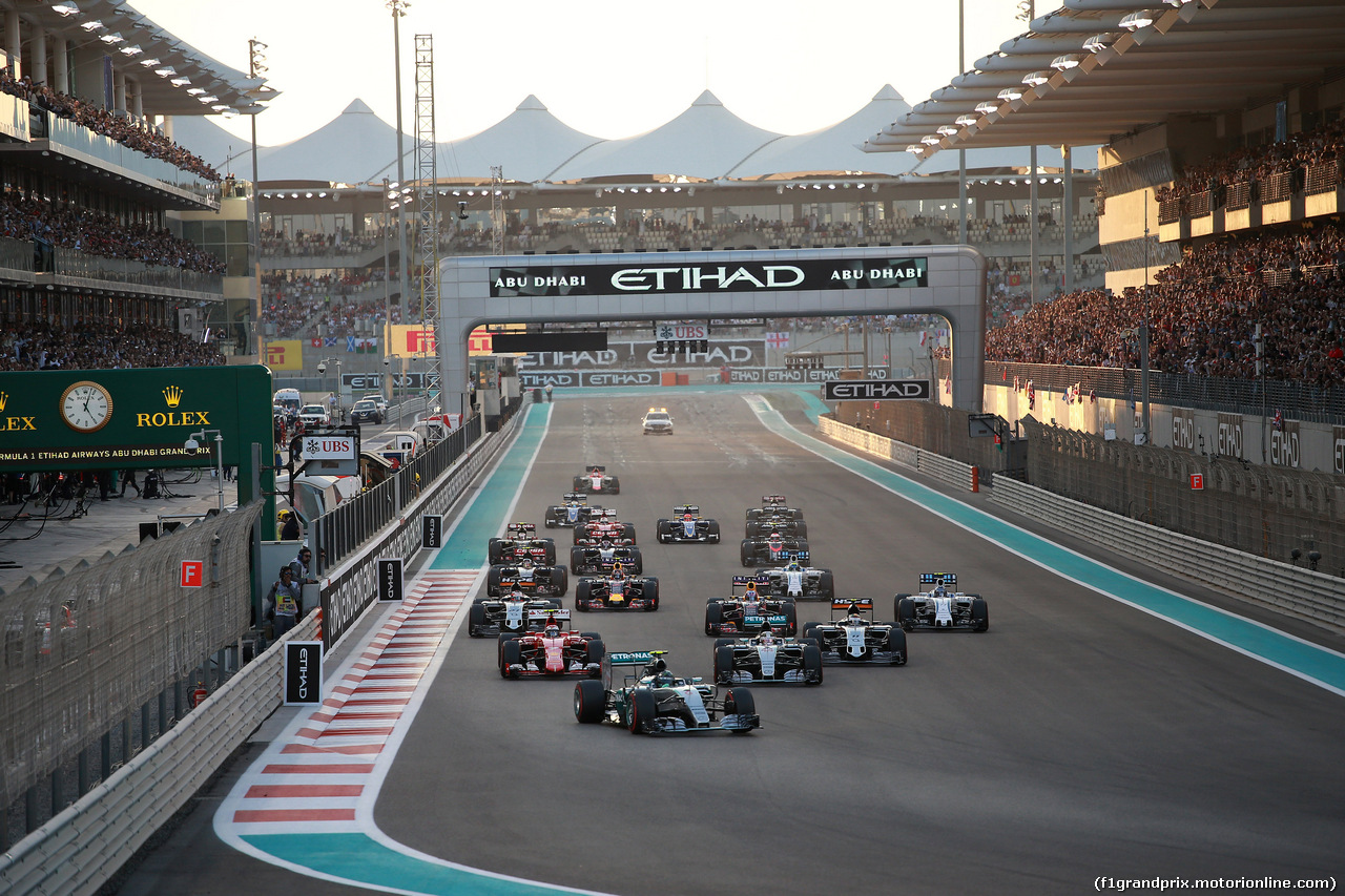 GP ABU DHABI, 29.11.2015 - Gara, Start of the race