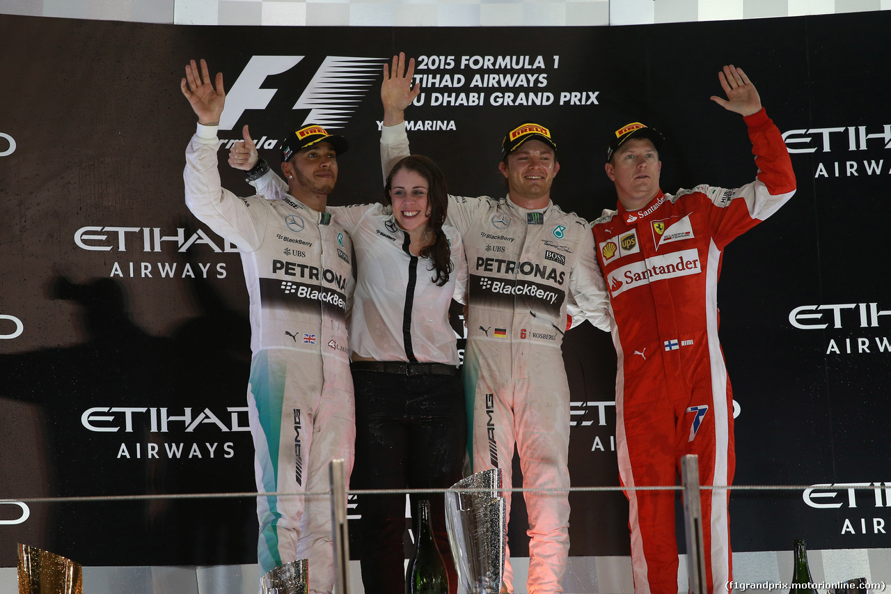 GP ABU DHABI, 29.11.2015 - Gara, 1st position Nico Rosberg (GER) Mercedes AMG F1 W06 vincitore, secondo Lewis Hamilton (GBR) Mercedes AMG F1 W06 e terzo Kimi Raikkonen (FIN) Ferrari SF15-T