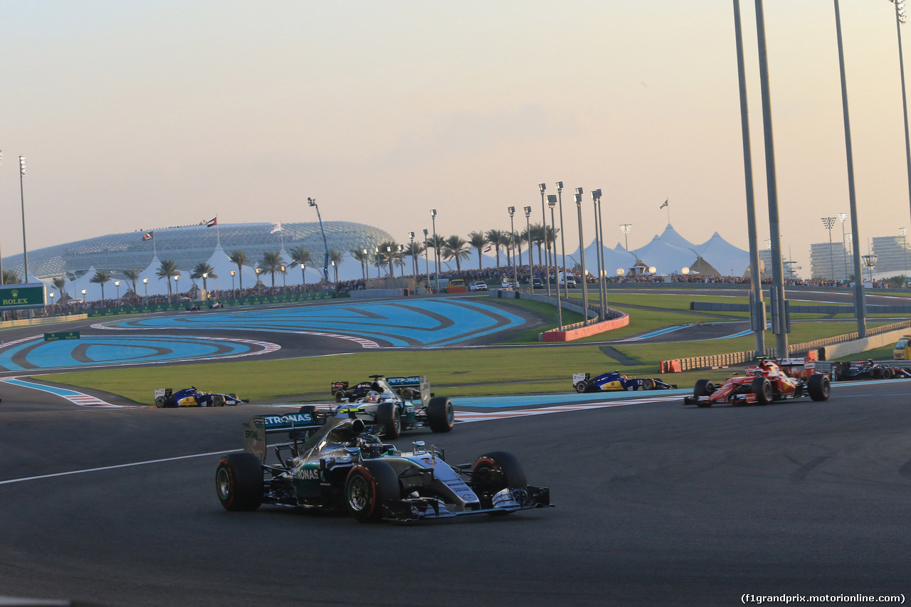 GP ABU DHABI, 29.11.2015 - Gara, Start of the race