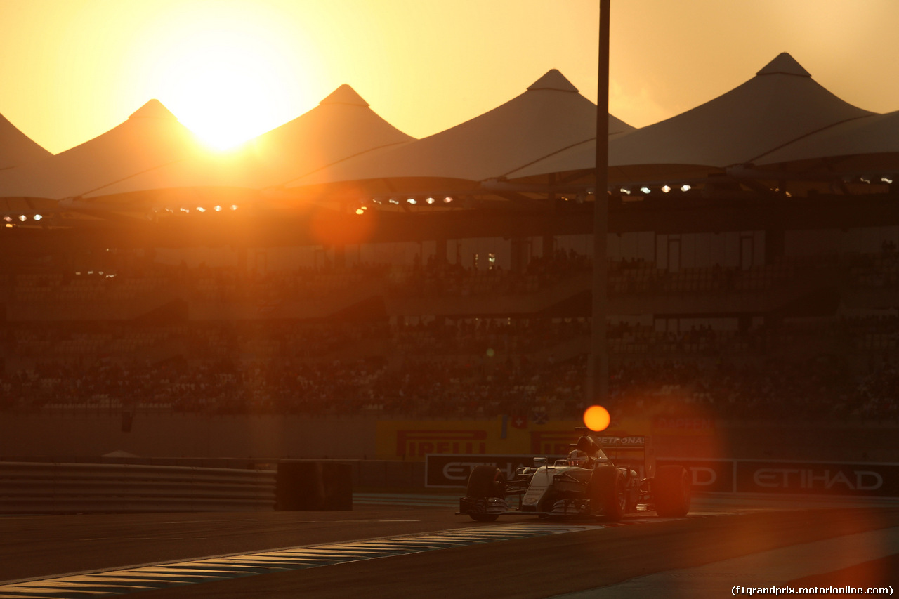 GP ABU DHABI, 28.11.2015 - Qualifiche, Lewis Hamilton (GBR) Mercedes AMG F1 W06