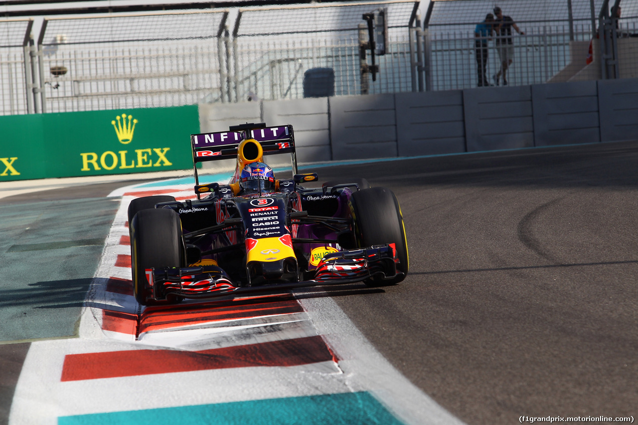 GP ABU DHABI, 27.11.2015 - Prove Libere 1, Daniel Ricciardo (AUS) Red Bull Racing RB11