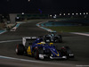 GP ABU DHABI, 27.11.2015 - Free Practice 2, Marcus Ericsson (SUE) Sauber C34 e Lewis Hamilton (GBR) Mercedes AMG F1 W06