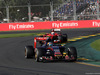 GP AUSTRALIA, 15.03.2015 - Gara, Carlos Sainz Jr (ESP) Scuderia Toro Rosso STR10 davanti a Sebastian Vettel (GER) Ferrari SF15-T