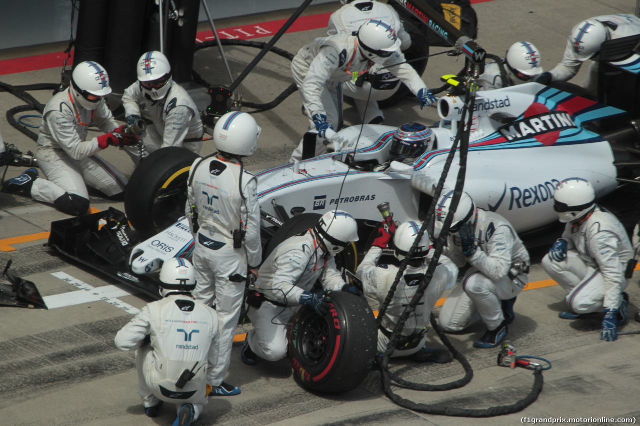 GP AUSTRIA, 21.06.2015- Gara, pit stop of Valtteri Bottas (FIN) Williams F1 Team FW37