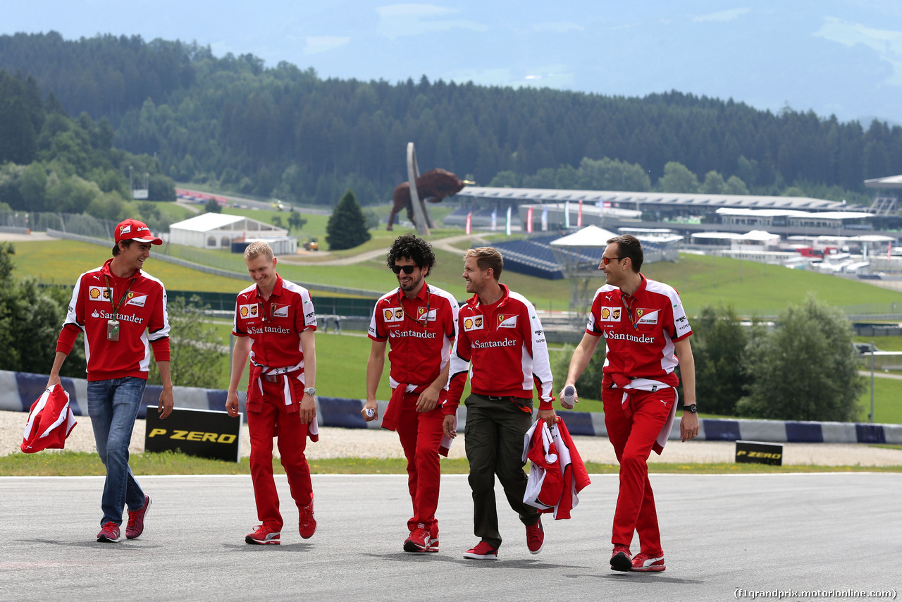 GP AUSTRIA, Sebastian Vettel (GER), Ferrari e Esteban Gutierrez (MEX), Ferrari 
18.06.2015.