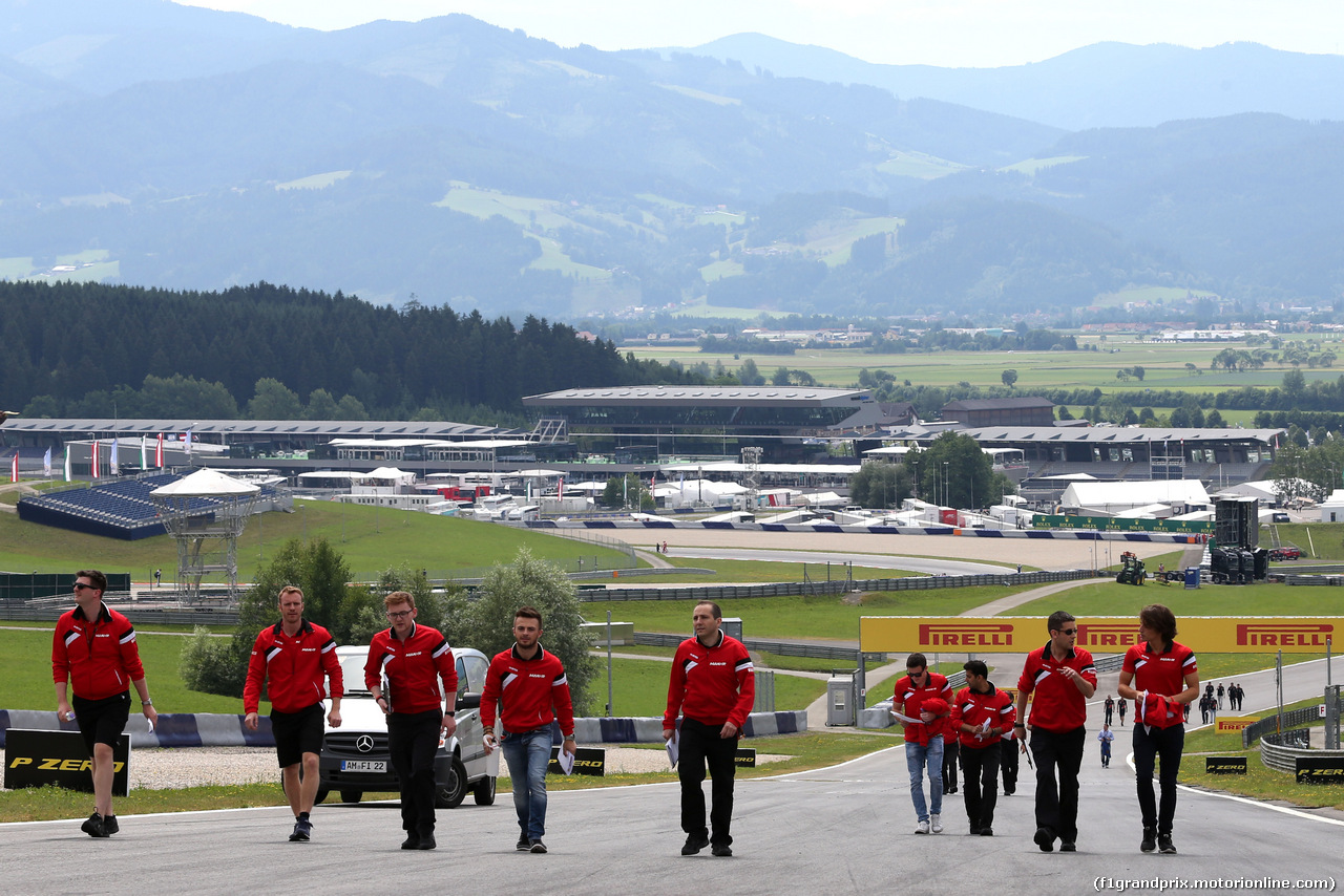 GP AUSTRIA, Will Stevens (GBR), Manor F1 Team e Roberto Merhi (SPA), Manor F1 Team 
18.06.2015.