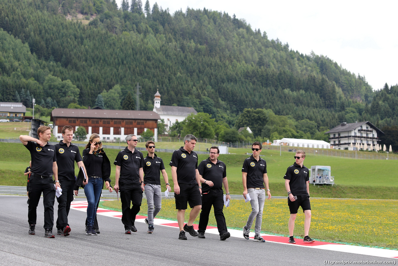 GP AUSTRIA, Romain Grosjean (FRA), Lotus F1 Team e Jolyon Palmer (GBR), Lotus F1 Team 
18.06.2015.