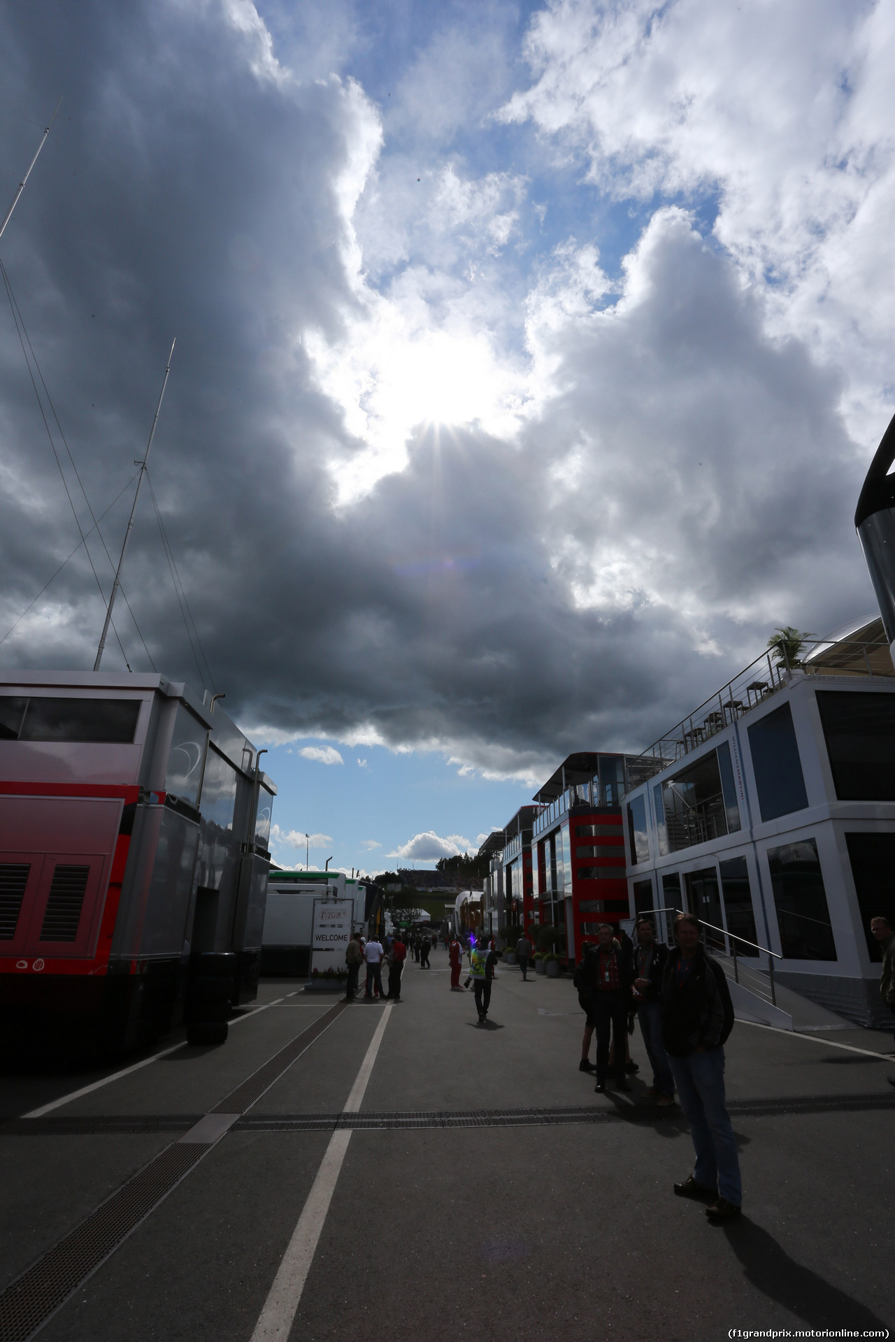 GP AUSTRIA, 20.06.2015-Paddock view