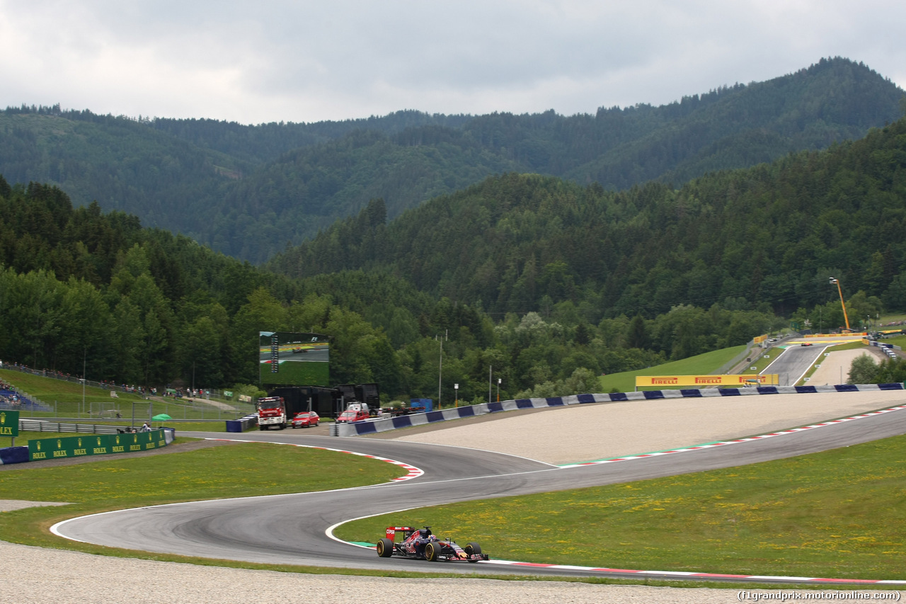 GP AUSTRIA, 19.06.2015- Prove Libere 1, Max Verstappen (NED) Scuderia Toro Rosso STR10