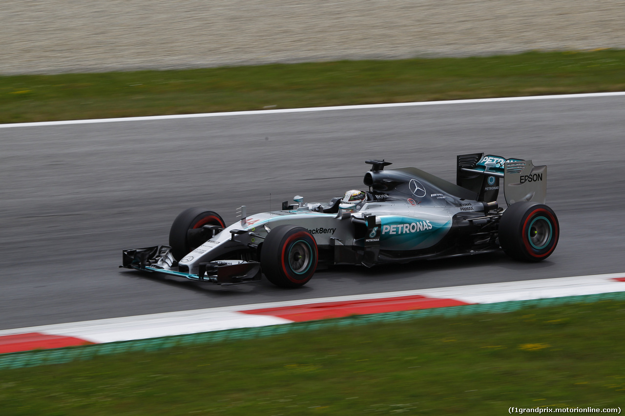 GP AUSTRIA, 19.06.2015- Prove Libere 2, Lewis Hamilton (GBR) Mercedes AMG F1 W06