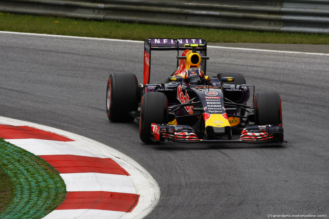 GP AUSTRIA, 19.06.2015- Prove Libere 2, Daniil Kvyat (RUS) Red Bull Racing RB11