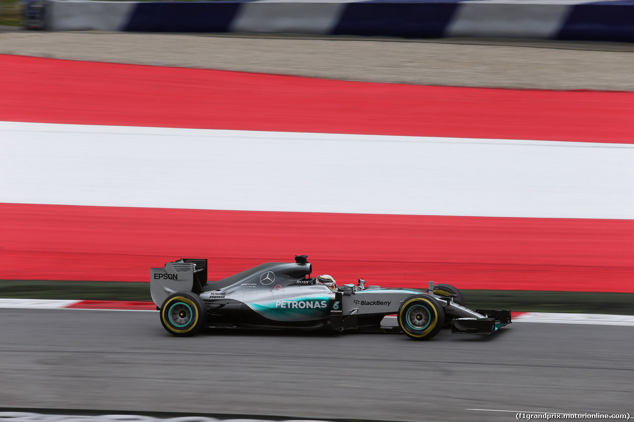 GP AUSTRIA, 19.06.2015- Prove Libere 2, Lewis Hamilton (GBR) Mercedes AMG F1 W06