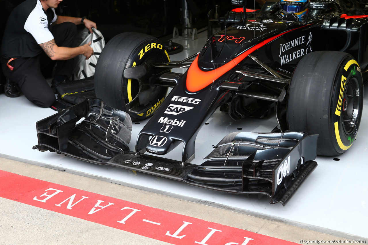 GP AUSTRIA, 19.06.2015-  The new McLaren Honda MP4-30 Frontal Wing