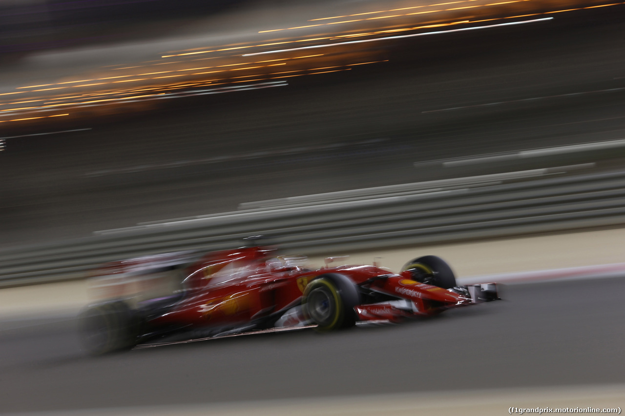 GP BAHRAIN, 19.04.2015 - Gara, Sebastian Vettel (GER) Ferrari SF15-T