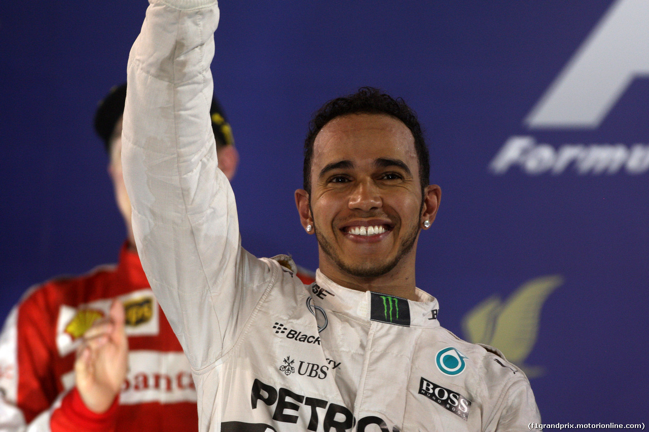 GP BAHRAIN, 19.04.2015 - Gara, Lewis Hamilton (GBR) Mercedes AMG F1 W06 vincitore