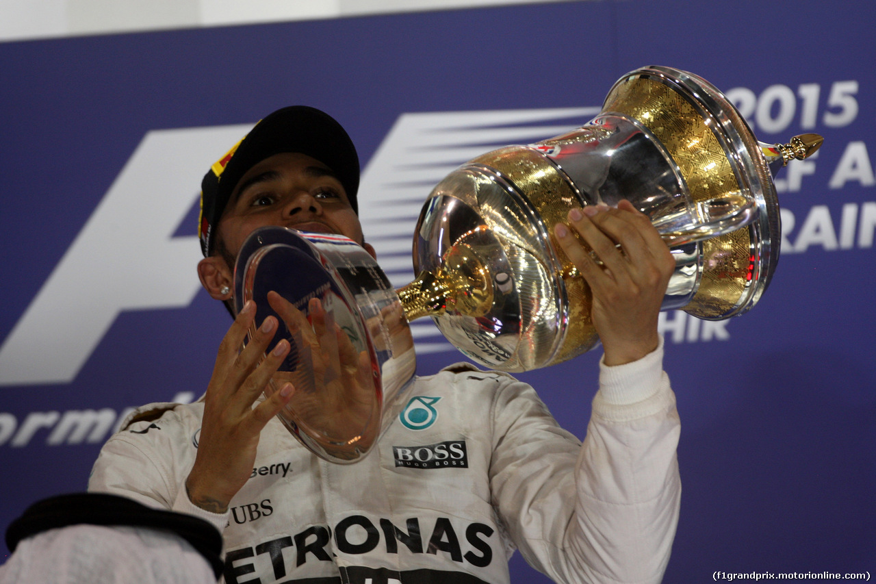 GP BAHRAIN, 19.04.2015 - Gara, Lewis Hamilton (GBR) Mercedes AMG F1 W06 vincitore
