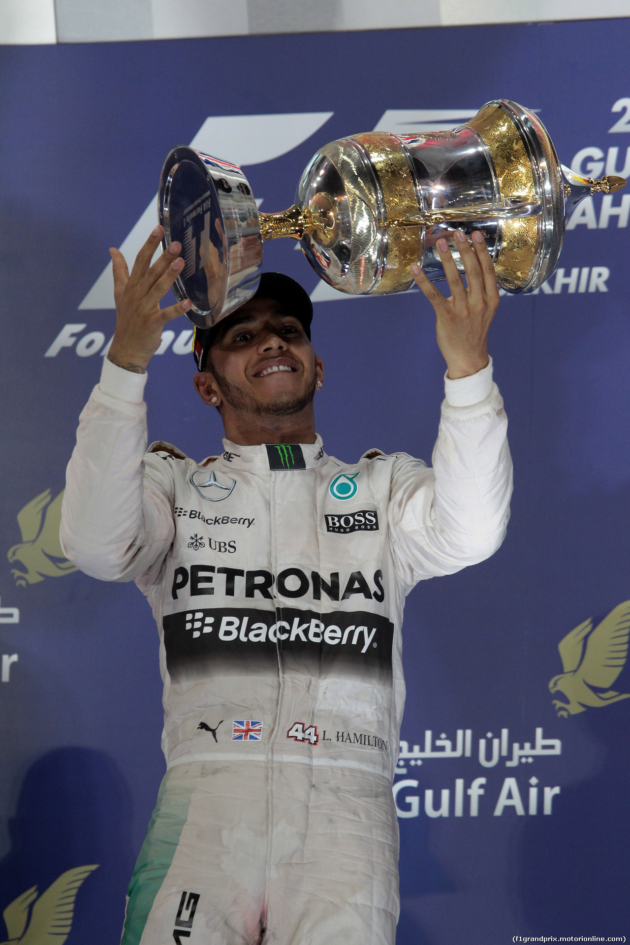 GP BAHRAIN, 19.04.2015 - Gara, 1st position Lewis Hamilton (GBR) Mercedes AMG F1 W06