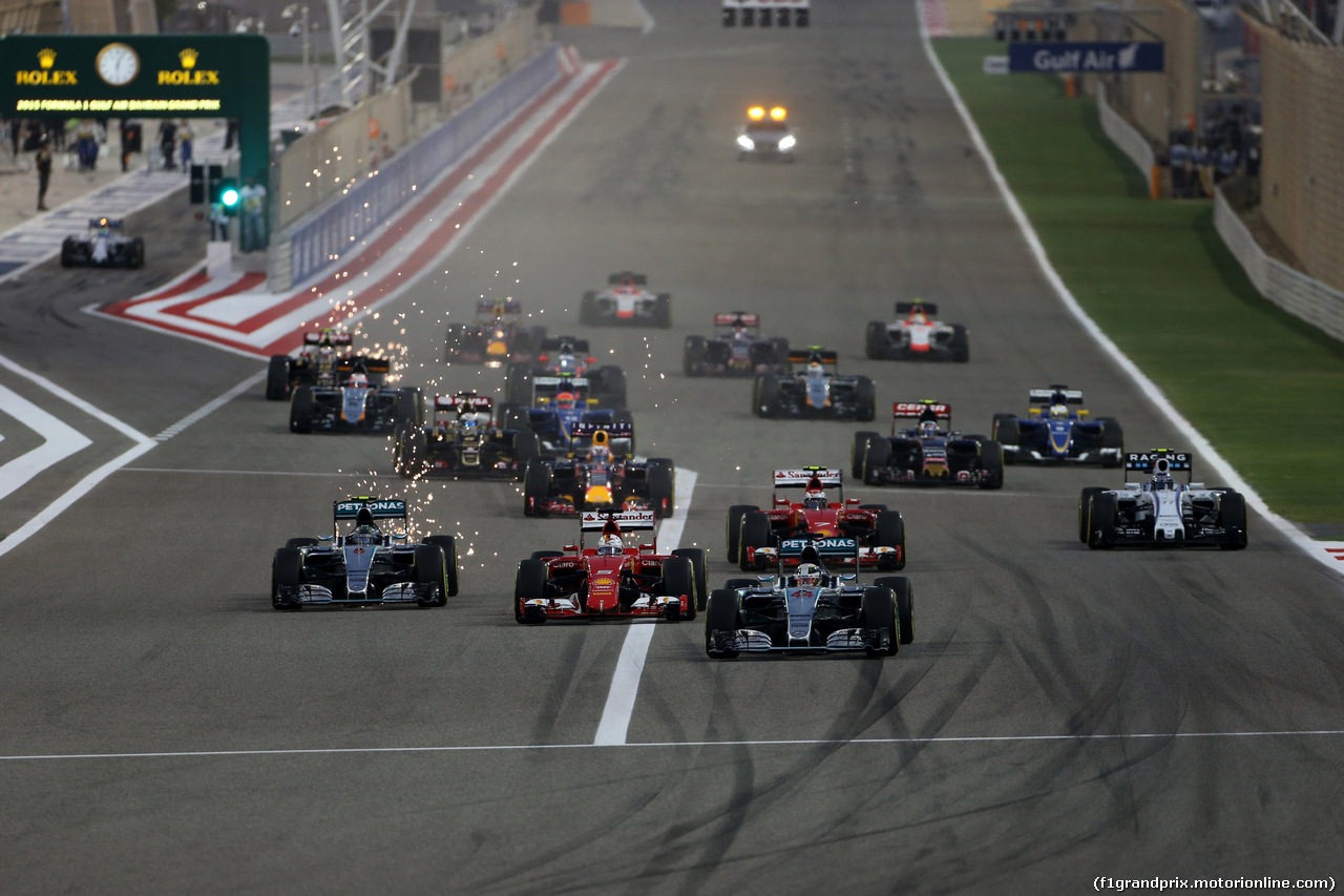 GP BAHRAIN, 19.04.2015 - Gara, Start of the race