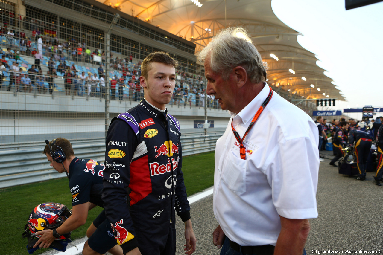 GP BAHRAIN, 19.04.2015 - Gara, Daniil Kvyat (RUS) Red Bull Racing RB11 e Helmut Marko (AUT), Red Bull Racing, Red Bull Advisor