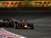 GP BAHRAIN, 19.04.2015 - Gara, Fernando Alonso (ESP) McLaren Honda MP4-30 e Daniil Kvyat (RUS) Red Bull Racing RB11