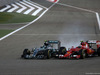 GP BAHRAIN, 19.04.2015 - Gara, Nico Rosberg (GER) Mercedes AMG F1 W06 e Kimi Raikkonen (FIN) Ferrari SF15-T