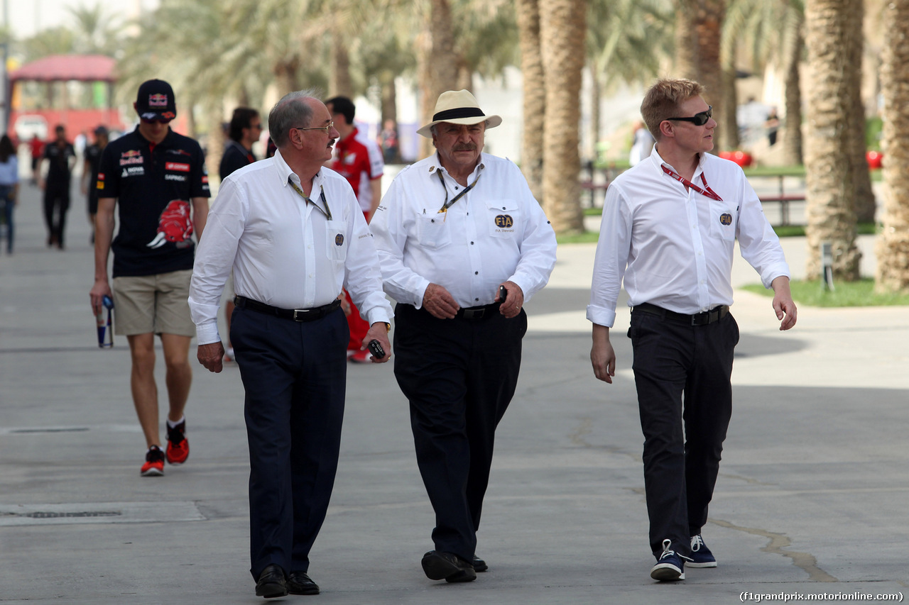 GP BAHRAIN, 16.04.2015 - Fia stewards, (M-R) José Abed (MEX) e Mika Salo (FIN)