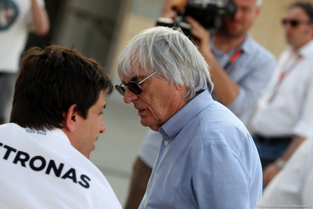 GP BAHRAIN, 16.04.2015 - Toto Wolff (GER) Mercedes AMG F1 Shareholder e Executive Director e Bernie Ecclestone (GBR), President e CEO of FOM