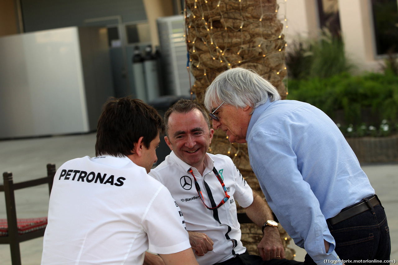 GP BAHRAIN, 16.04.2015 - (L-R) Toto Wolff (GER) Mercedes AMG F1 Shareholder e Executive Director, Paddy Lowe (GBR) Mercedes AMG F1 Executive Director e Bernie Ecclestone (GBR), President e CEO of FOM