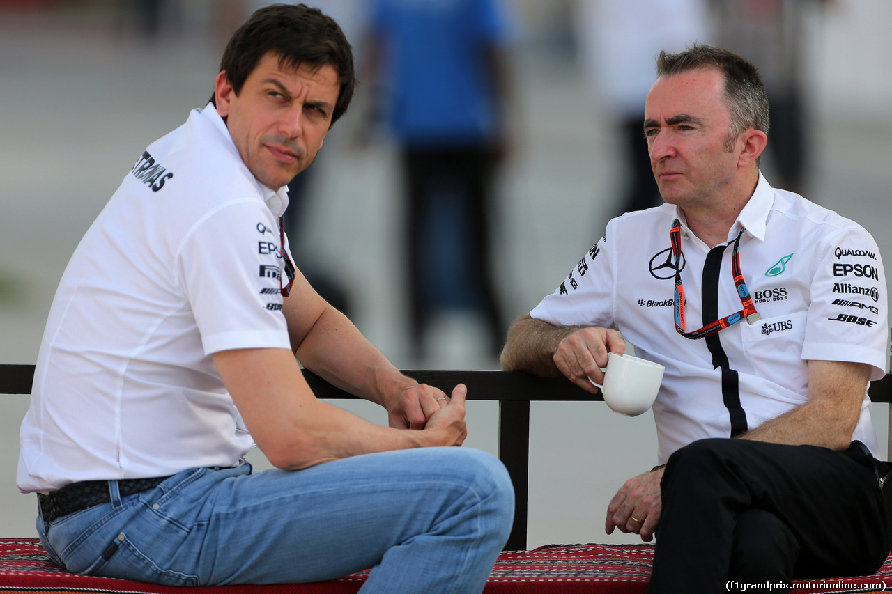GP BAHRAIN, 16.04.2015 - Toto Wolff (GER) Mercedes AMG F1 Shareholder e Executive Director e Paddy Lowe (GBR) Mercedes AMG F1 Executive Director