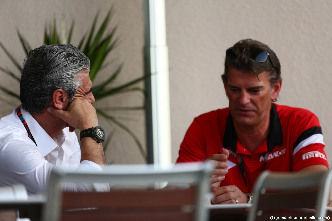 GP BAHRAIN, 16.04.2015 - (L) Maurizio Arrivabene (ITA) Ferrari Team Principal