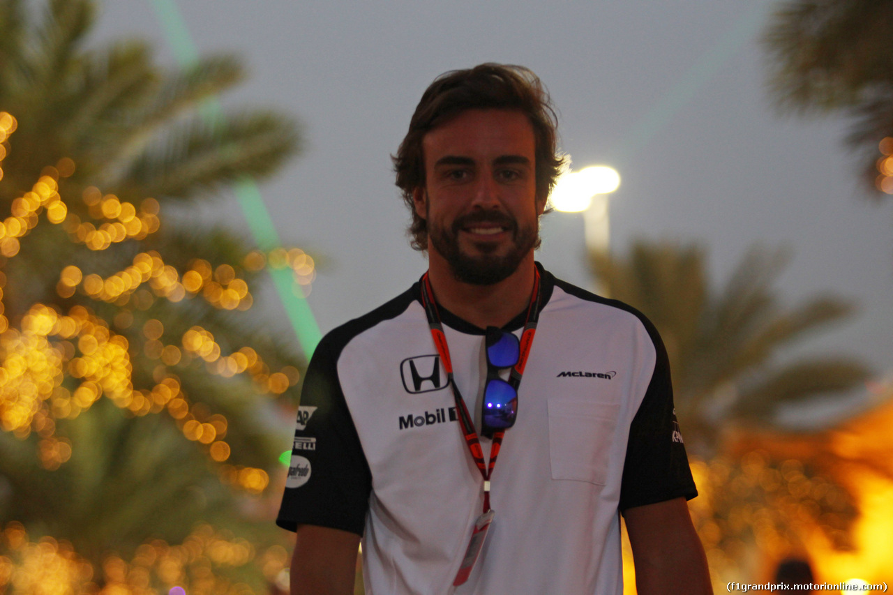 GP BAHRAIN, 16.04.2015 - Fernando Alonso (ESP) McLaren Honda MP4-30