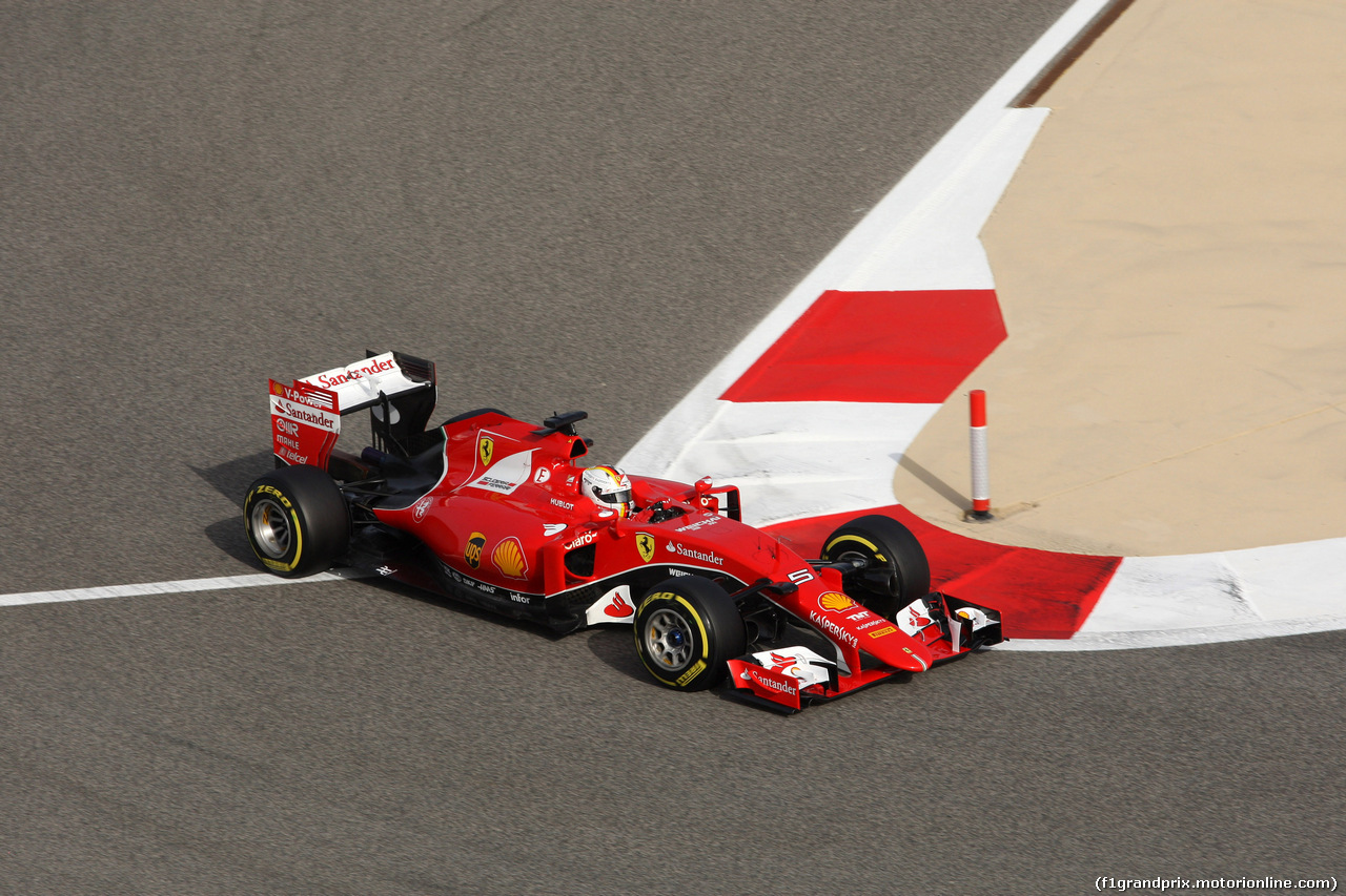 GP BAHRAIN, 18.04.2015 - Prove Libere 3, Kimi Raikkonen (FIN) Ferrari SF15-T