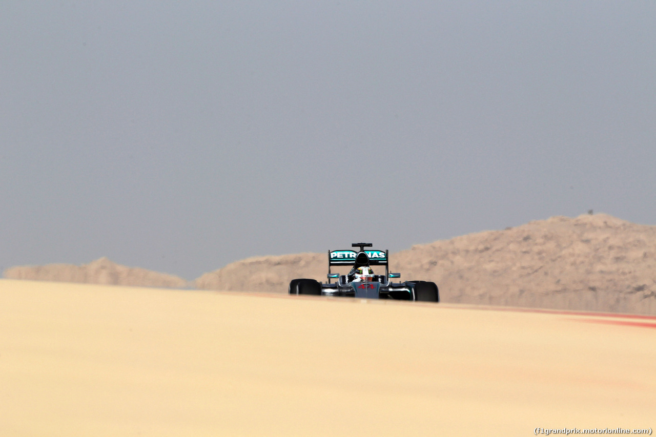 GP BAHRAIN, 18.04.2015 - Prove Libere 3, Lewis Hamilton (GBR) Mercedes AMG F1 W06