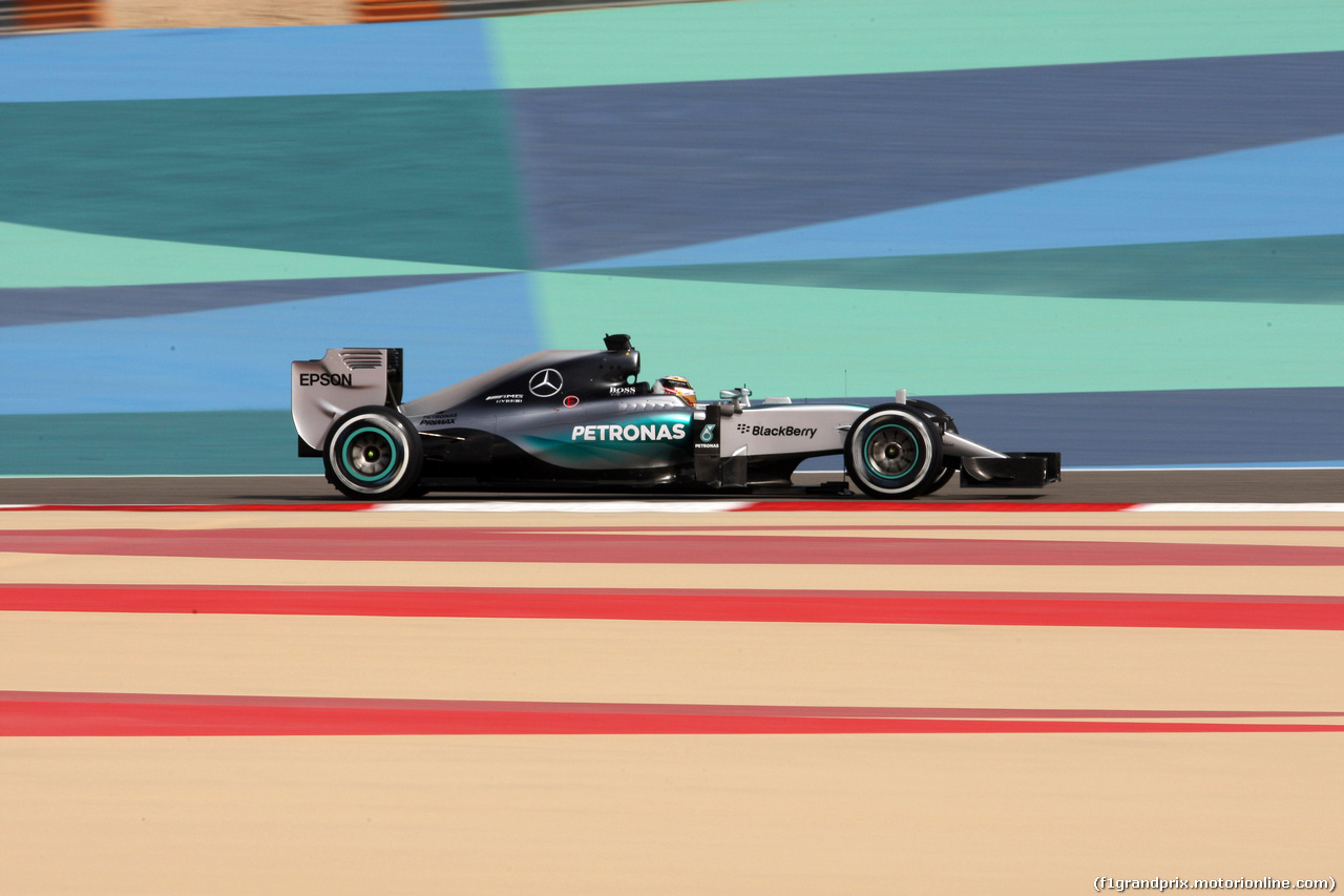 GP BAHRAIN, 18.04.2015 - Prove Libere 3, Lewis Hamilton (GBR) Mercedes AMG F1 W06