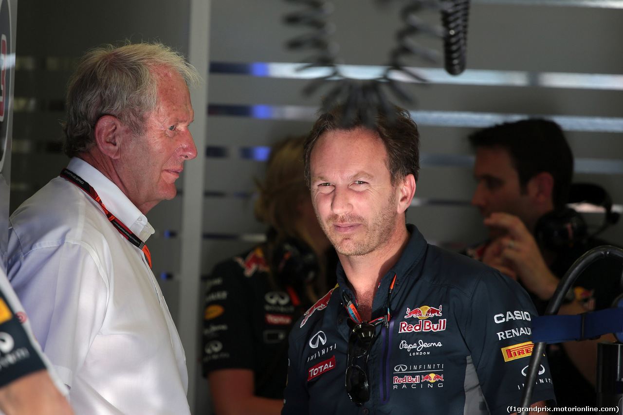 GP BAHRAIN, 18.04.2015 - Prove Libere 3, Helmut Marko (AUT), Red Bull Racing, Red Bull Advisor e Christian Horner (GBR), Red Bull Racing, Sporting Director