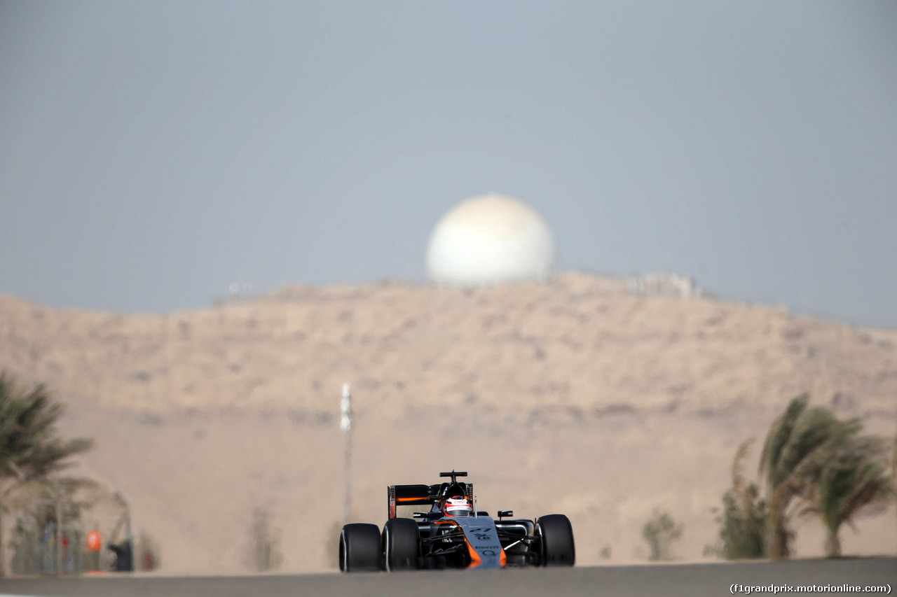 GP BAHRAIN, 18.04.2015 - Prove Libere 3, Nico Hulkenberg (GER) Sahara Force India F1 VJM08