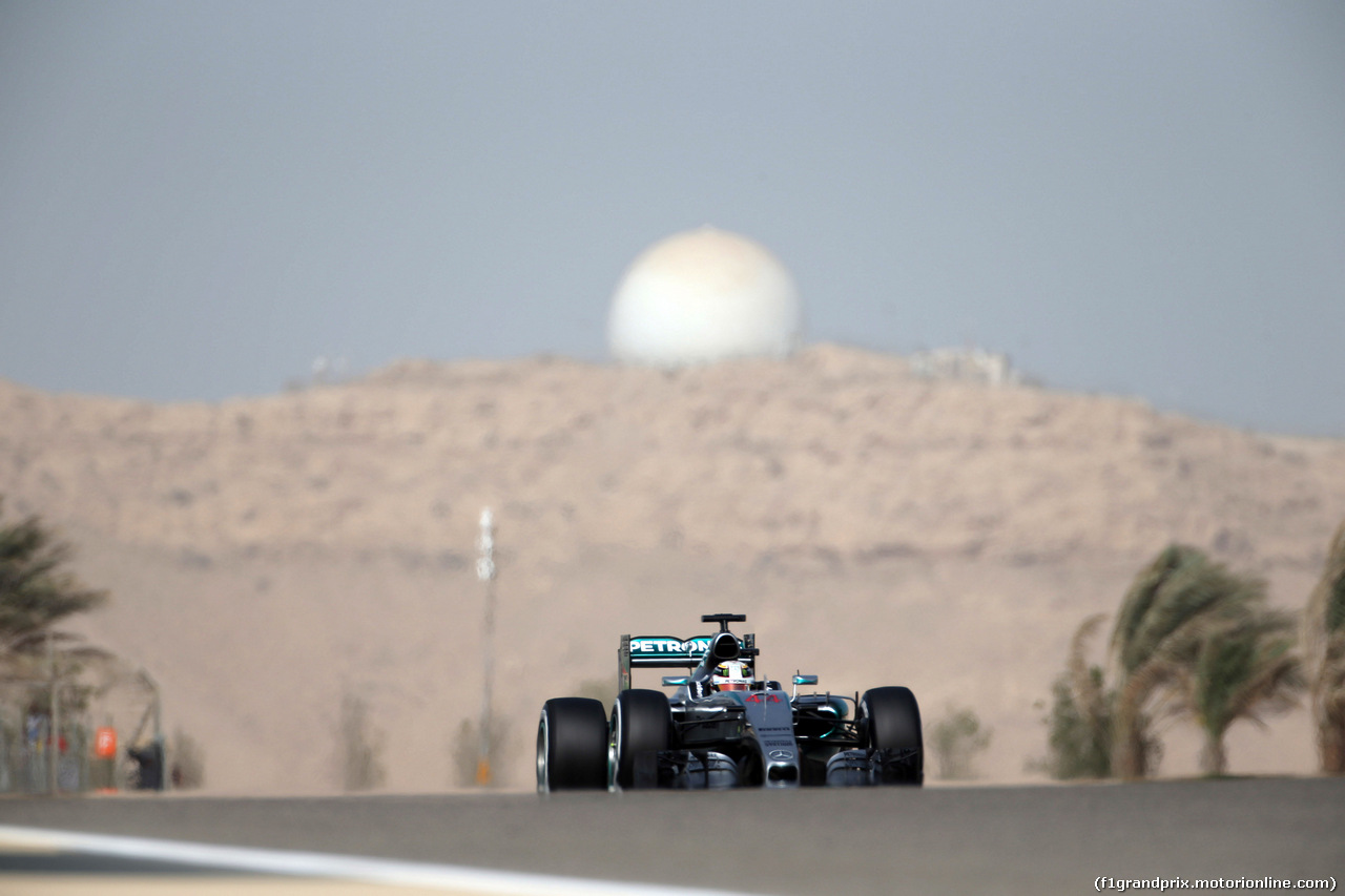 GP BAHRAIN, 18.04.2015 - Prove Libere 3, Lewis Hamilton (GBR) Mercedes AMG F1 W06