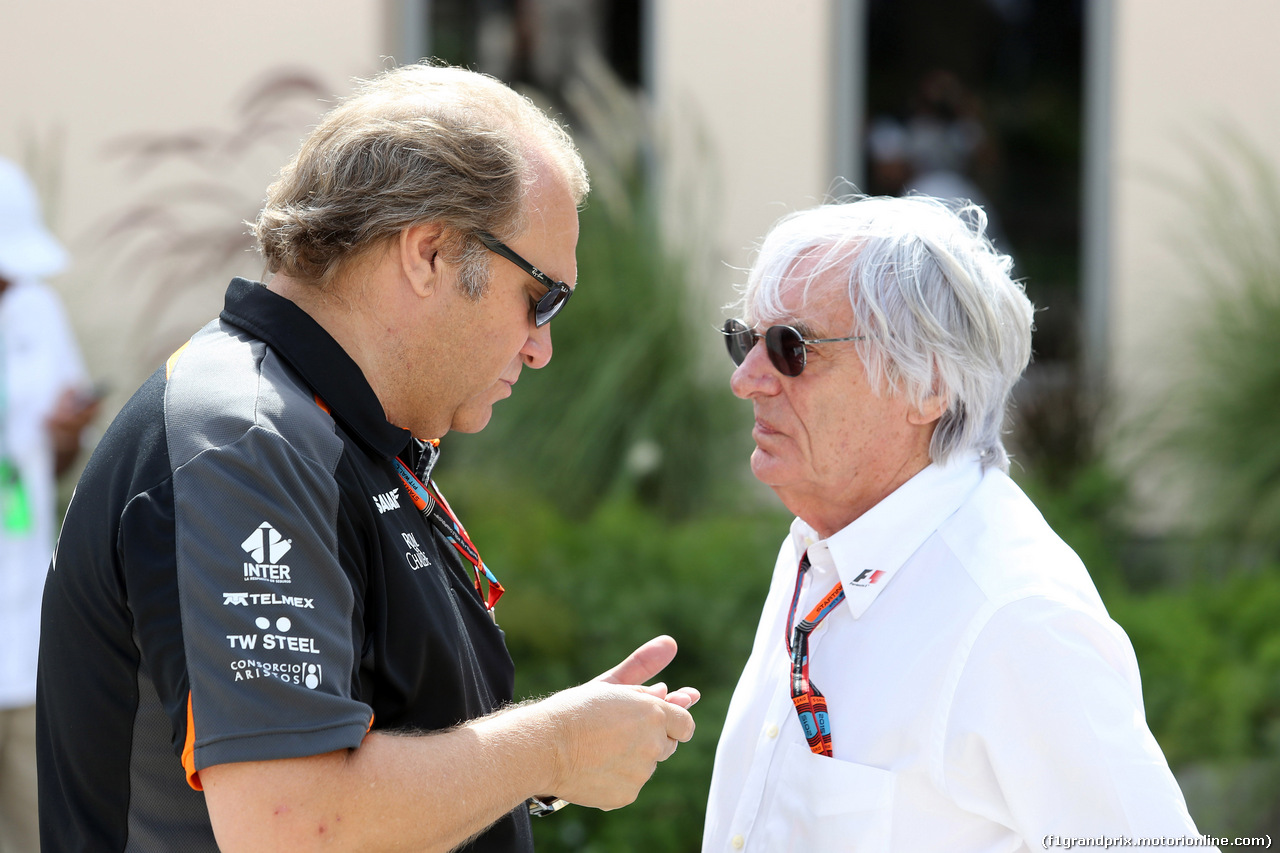 GP BAHRAIN, 18.04.2015 - Prove Libere 3, Robert Fernley (GBR) Sahara Force India F1 Team Deputy Team Principal e Bernie Ecclestone (GBR), President e CEO of FOM