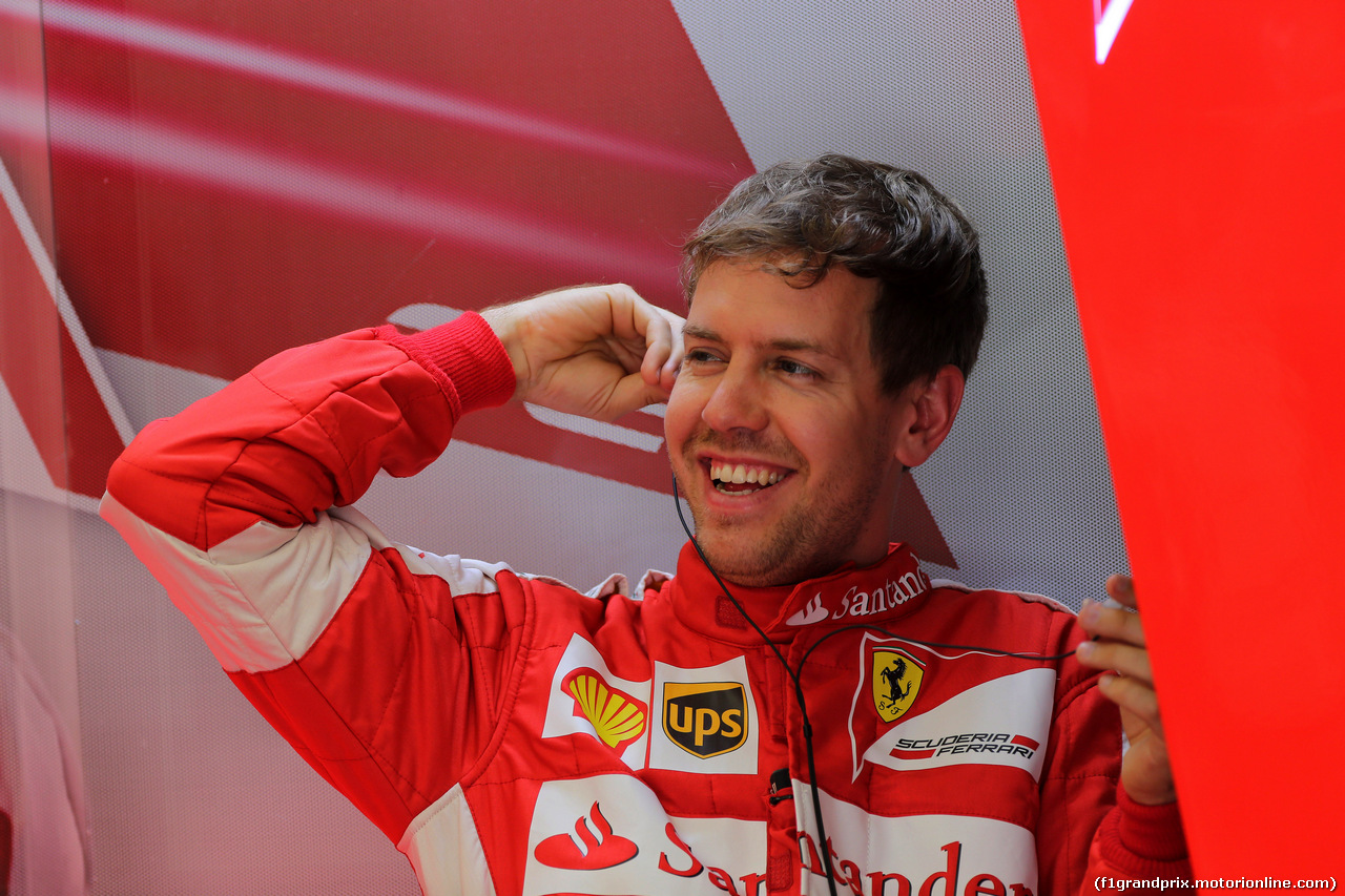 GP BAHRAIN, 18.04.2015 - Prove Libere 3, Sebastian Vettel (GER) Ferrari SF15-T