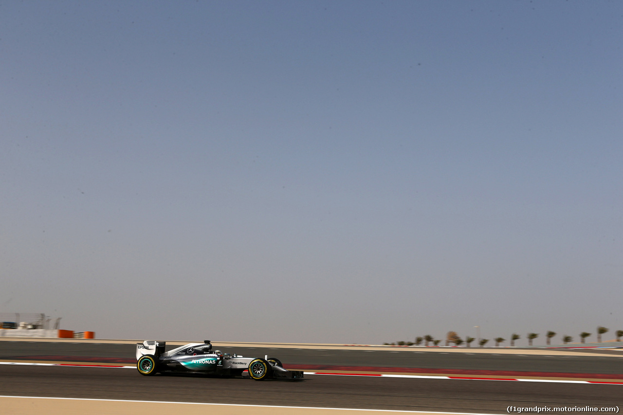 GP BAHRAIN, 18.04.2015 - Prove Libere 3, Lewis Hamilton (GBR) Mercedes AMG F1 W06