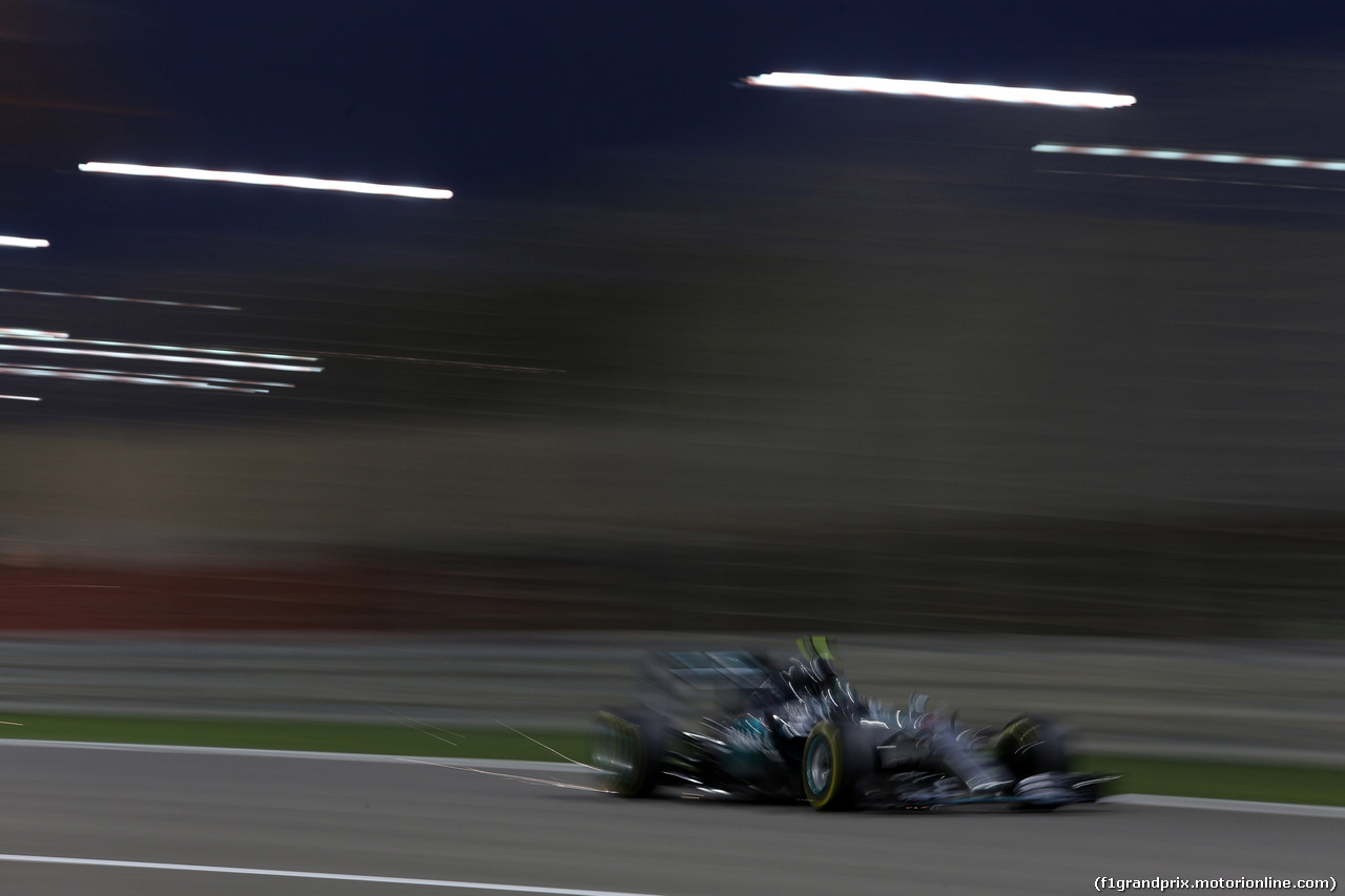 GP BAHRAIN, 18.04.2015 - Qualifiche, Nico Rosberg (GER) Mercedes AMG F1 W06