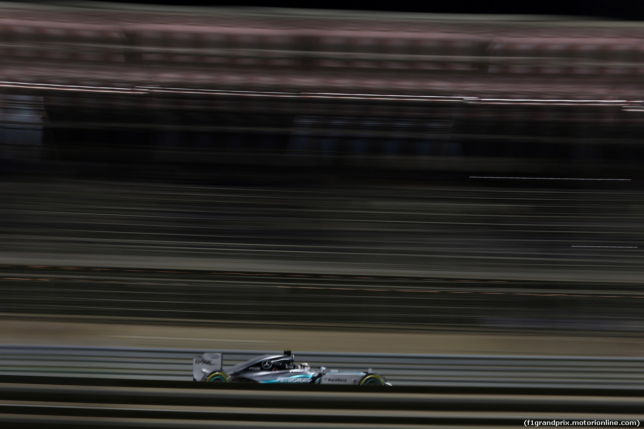 GP BAHRAIN, 18.04.2015 - Qualifiche, Lewis Hamilton (GBR) Mercedes AMG F1 W06