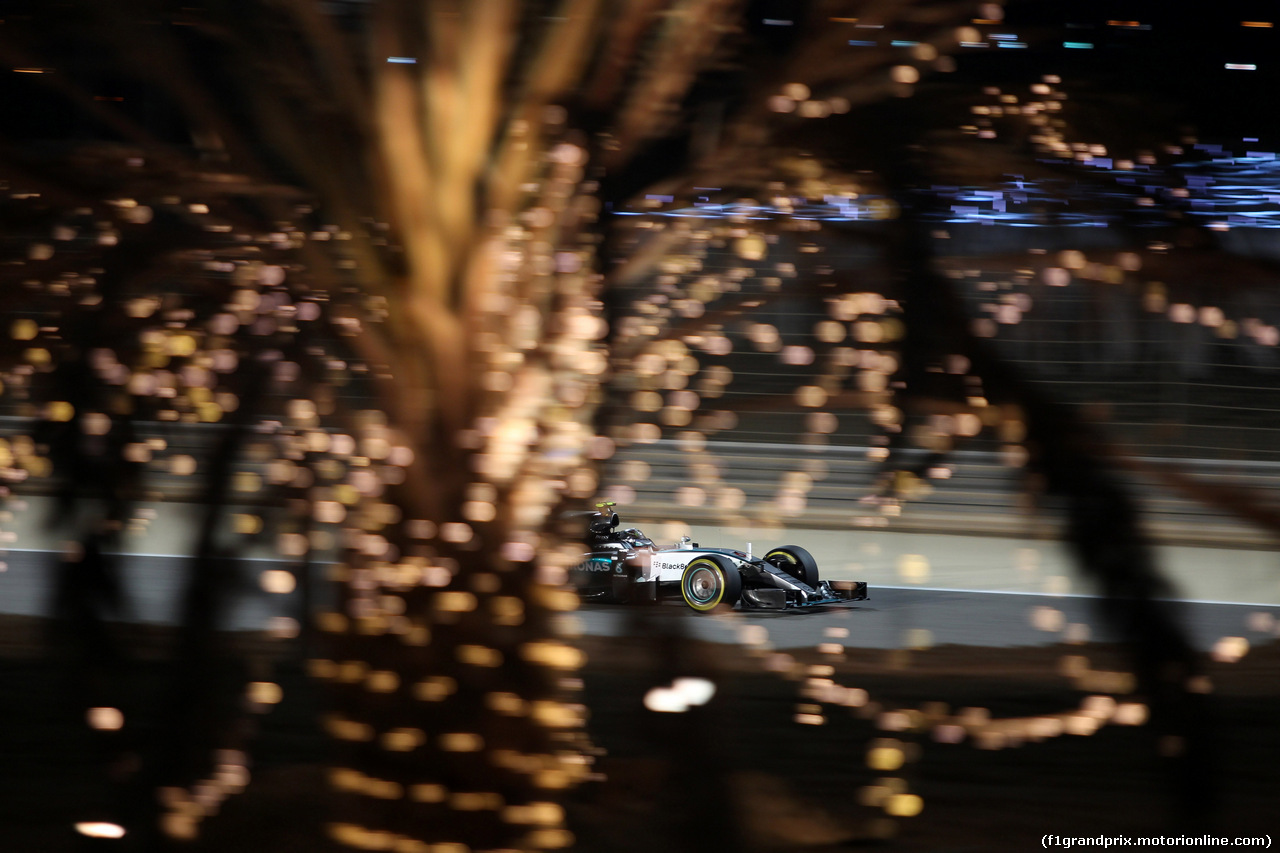 GP BAHRAIN, 18.04.2015 - Qualifiche, Nico Rosberg (GER) Mercedes AMG F1 W06