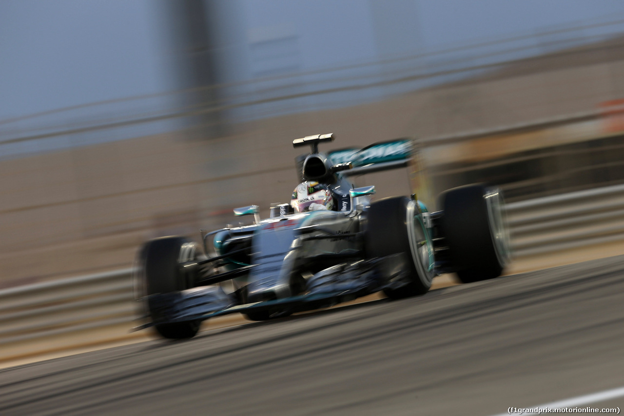 GP BAHRAIN, 18.04.2015 - Qualifiche, Lewis Hamilton (GBR) Mercedes AMG F1 W06