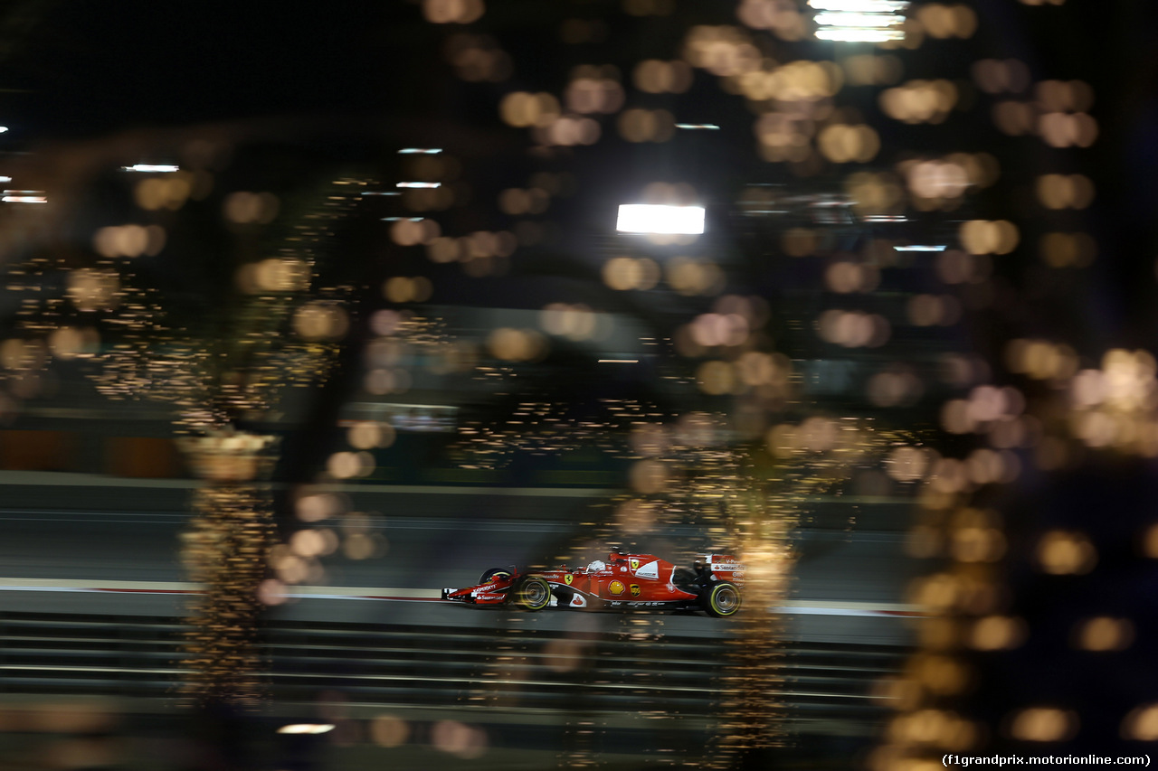 GP BAHRAIN, 18.04.2015 - Qualifiche, Sebastian Vettel (GER) Ferrari SF15-T