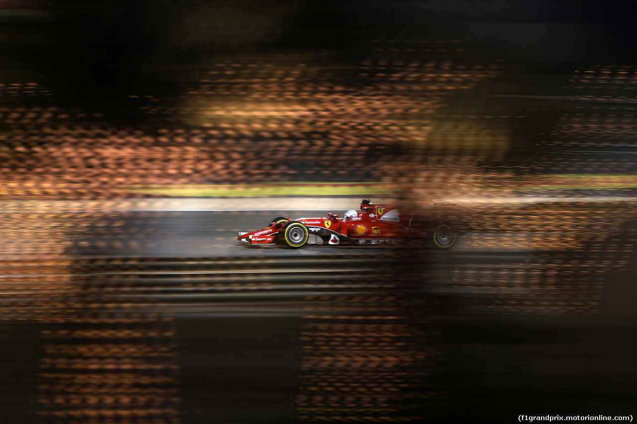 GP BAHRAIN, 18.04.2015 - Qualifiche, Sebastian Vettel (GER) Ferrari SF15-T