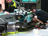 GP BAHRAIN, 18.04.2015 - Qualifiche, Mechanics Mercedes work on the car