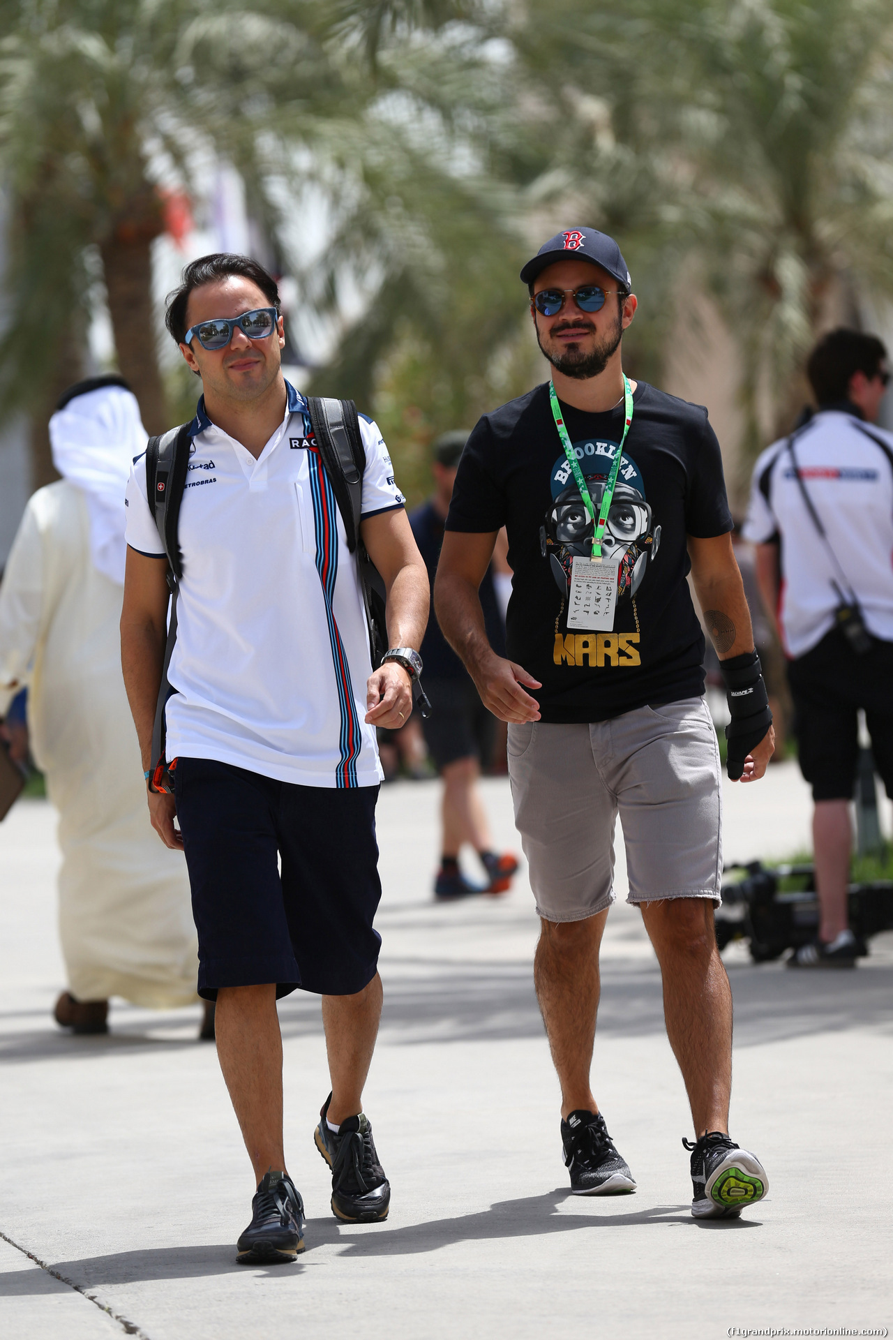 GP BAHRAIN, 17.04.2015 - Felipe Massa (BRA) Williams F1 Team FW37 e his brother Dudu Massa