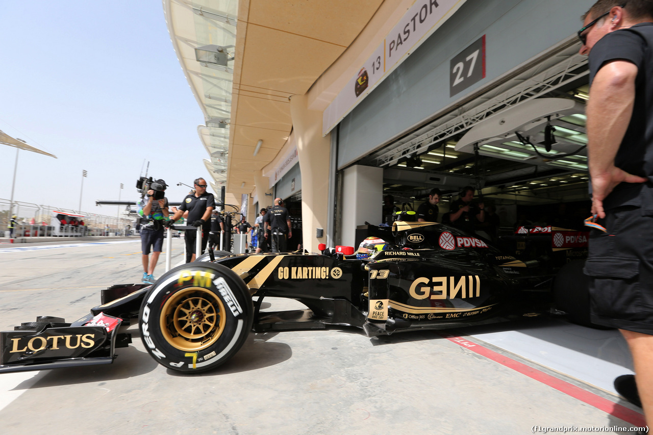 GP BAHRAIN, 17.04.2015 - Prove Libere 1, Pastor Maldonado (VEN) Lotus F1 Team E23